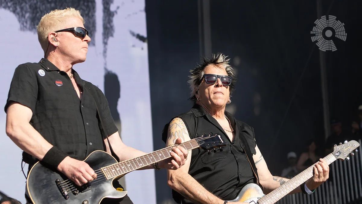 the offspring dropped a ramones cover and you can stream it now