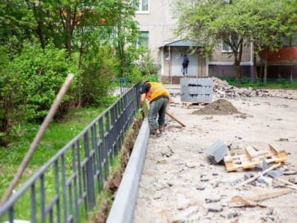 Комплексное благоустройство дворовых территорий по плану 2024 года началось в Подольске