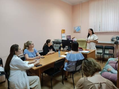 Занятия в Школе мам в Реутове
