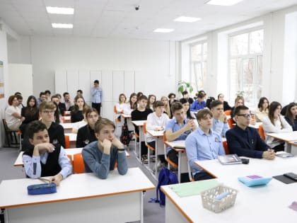 Добровольцы РСО посетили рузские школы