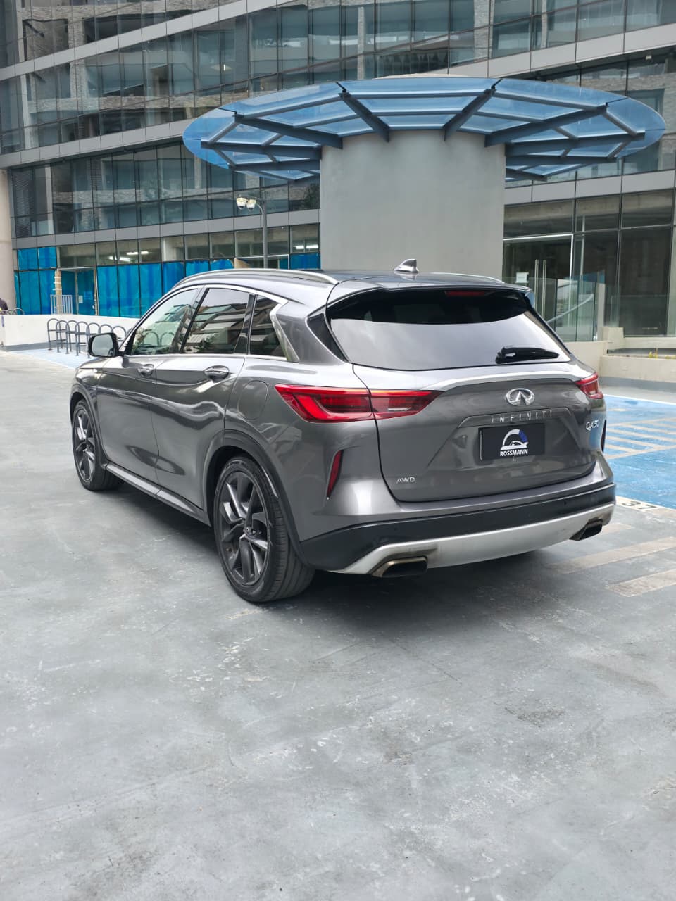 Vehicle media 7