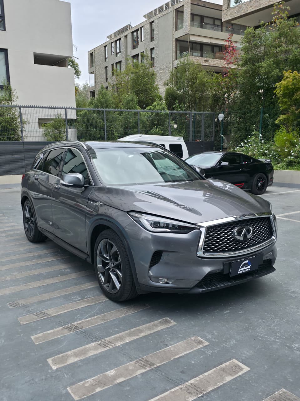 Vehicle media 8