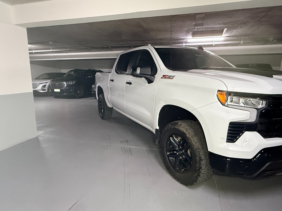 Vehicle media 5