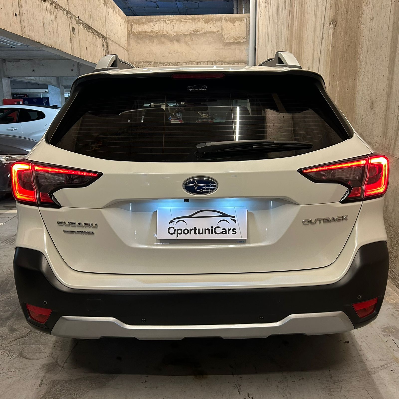 Vehicle media 4