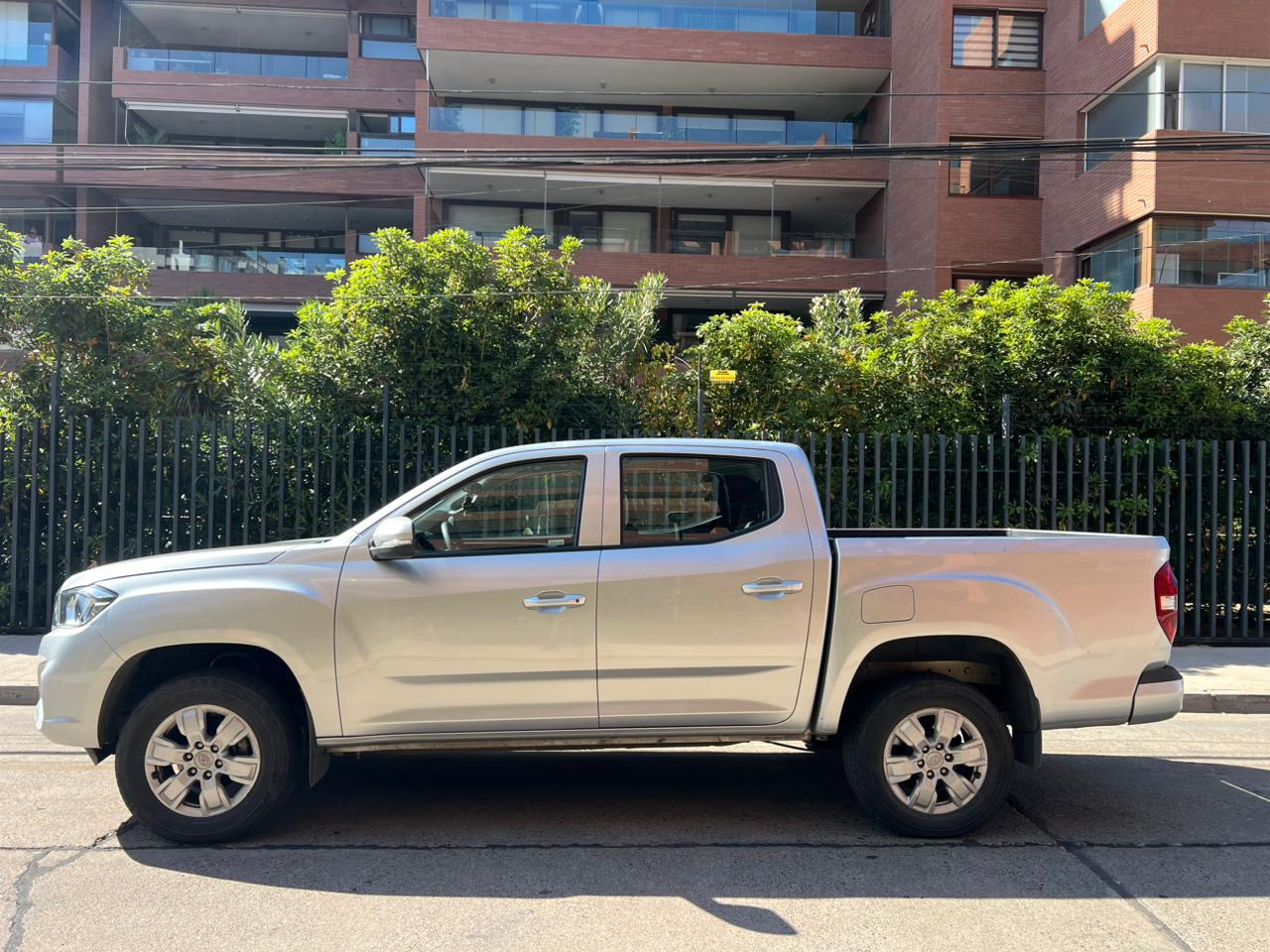 Vehicle media 4