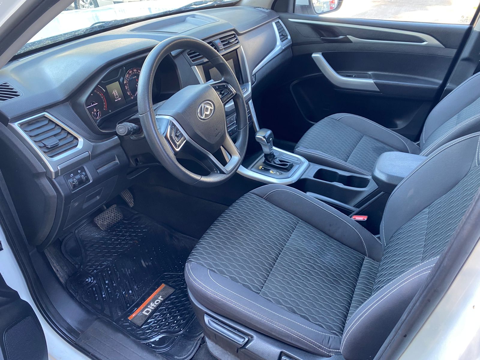 Vehicle media 7