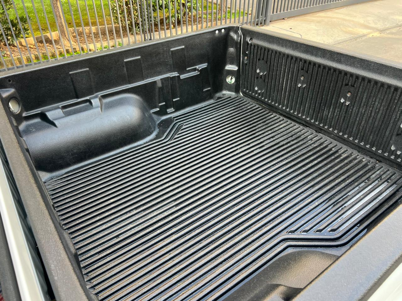 Vehicle media 9