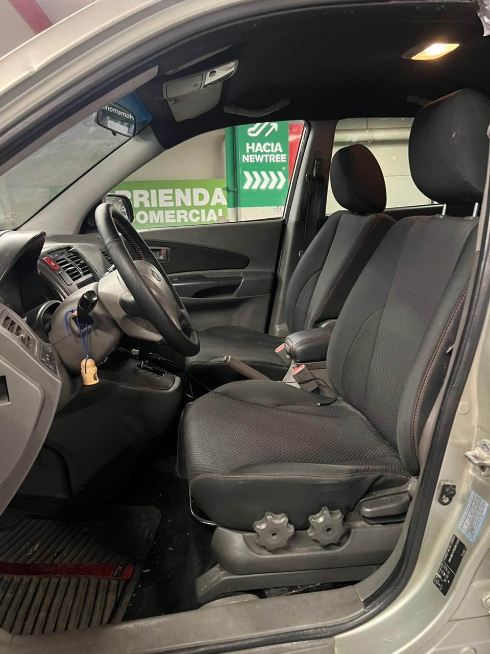 Vehicle media 9