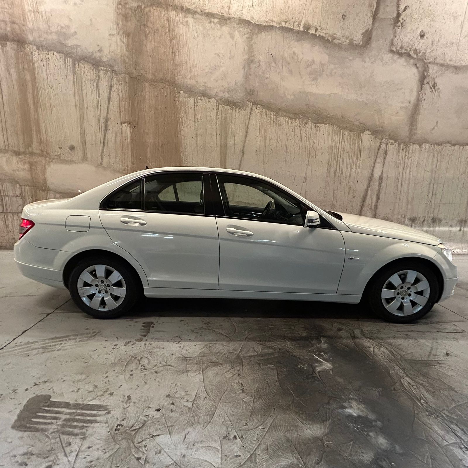Vehicle media 6