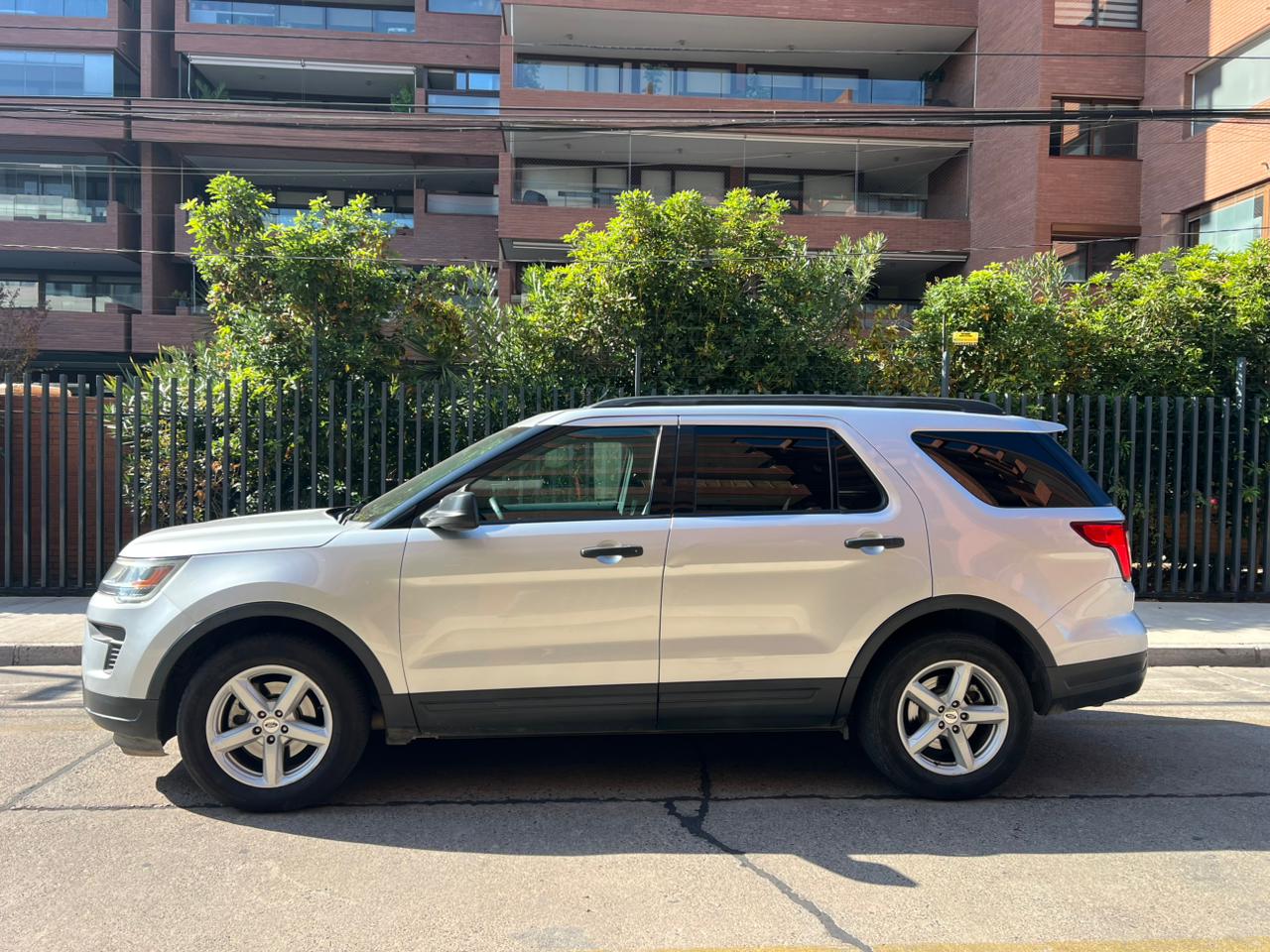 Vehicle media 4