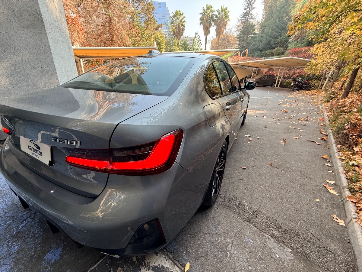 Vehicle media 4