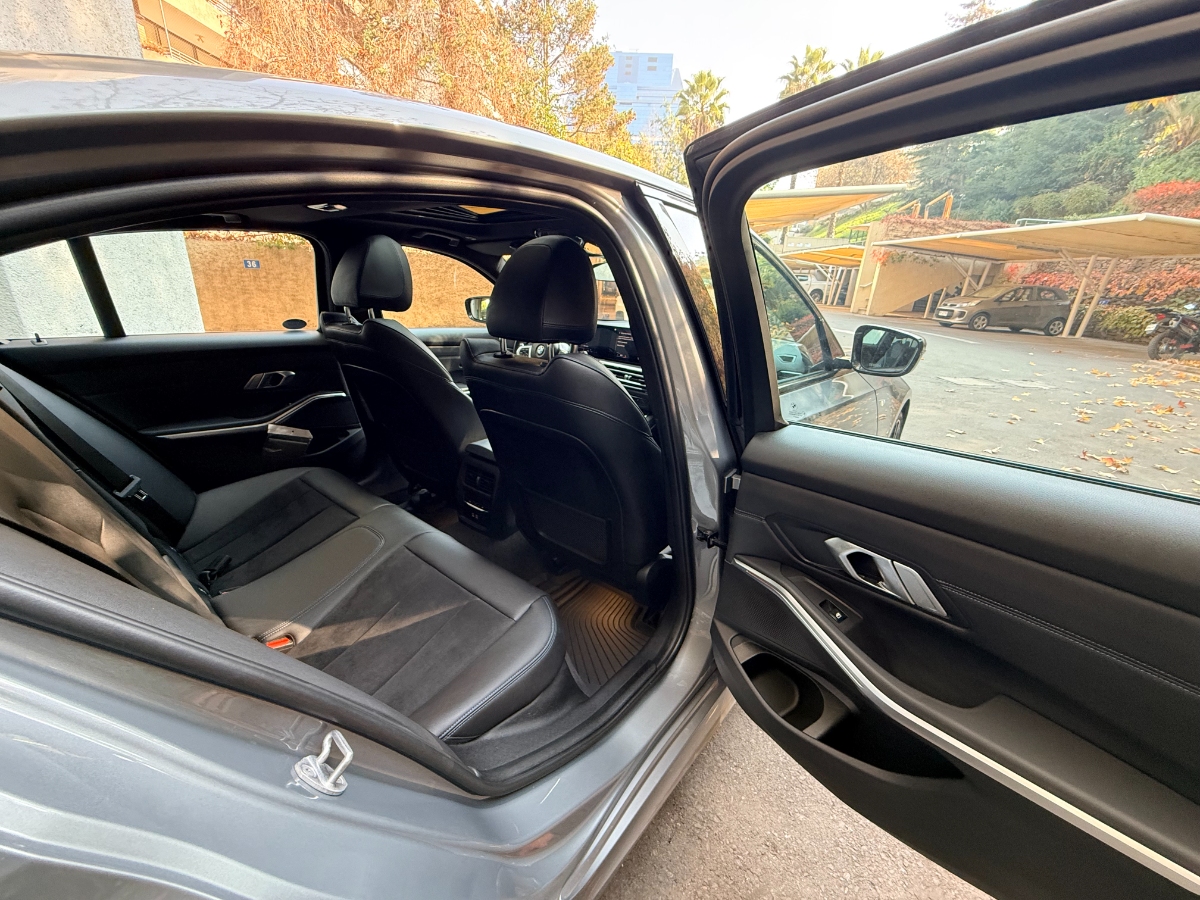 Vehicle media 14