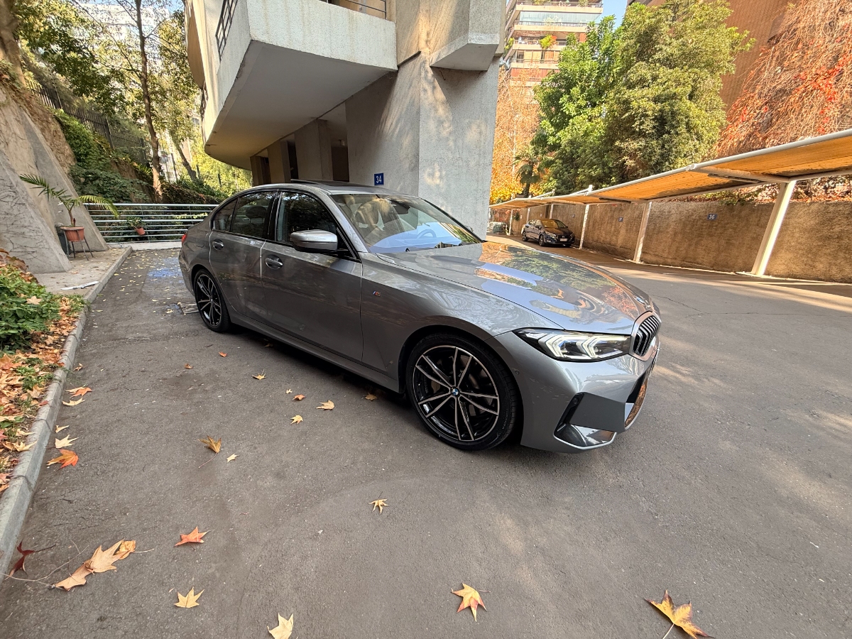 Vehicle media 8
