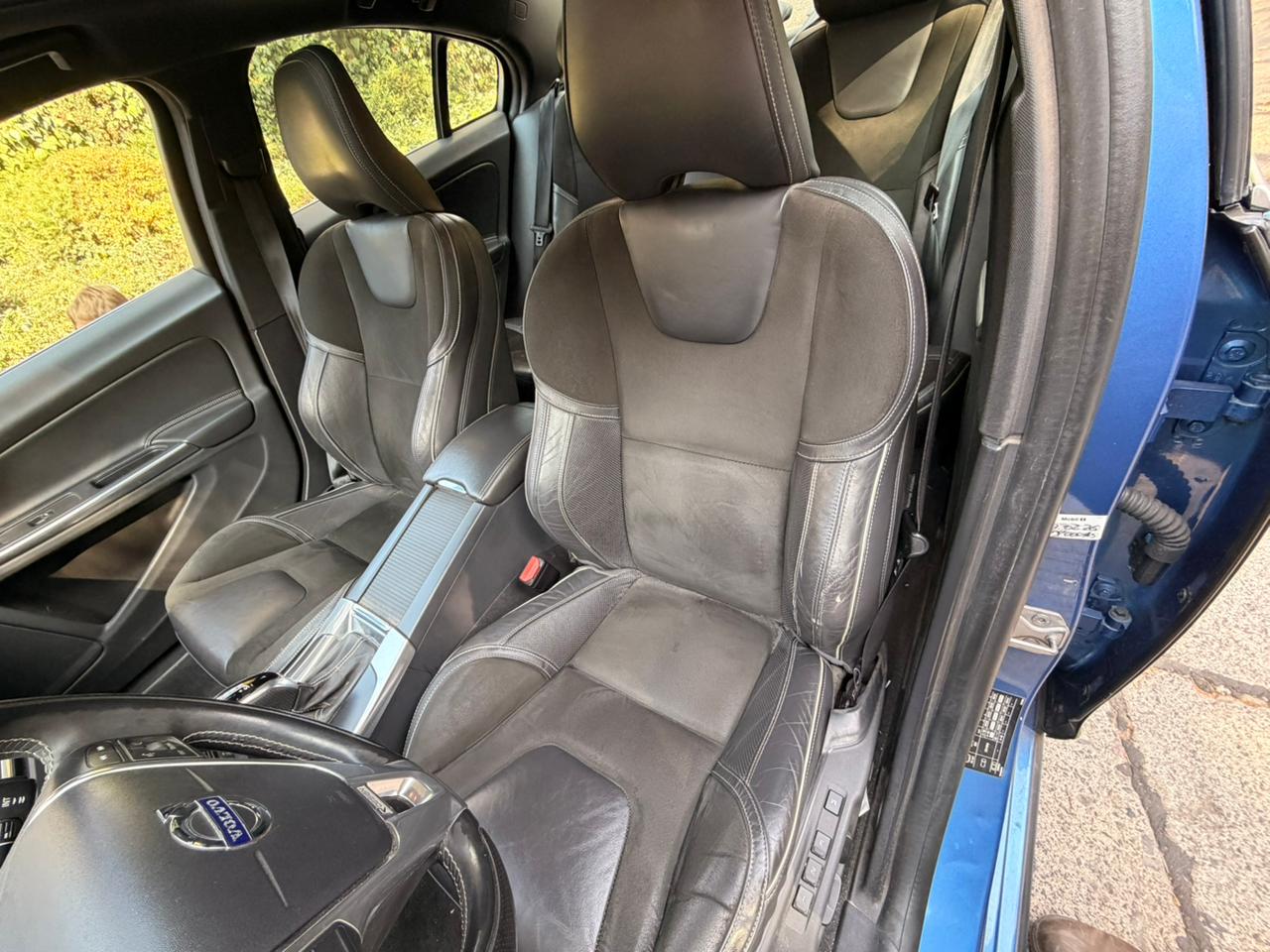 Vehicle media 8