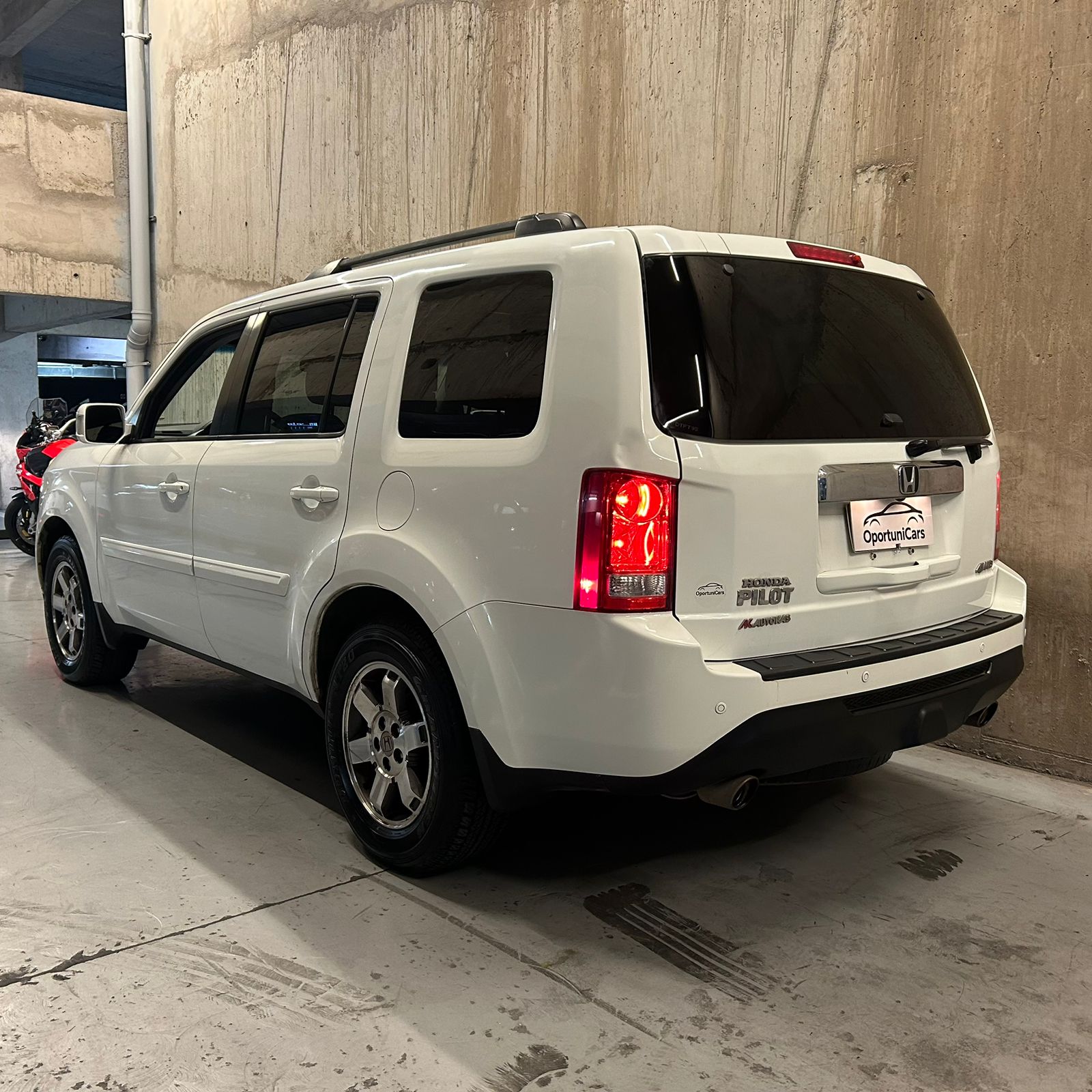 Vehicle media 3