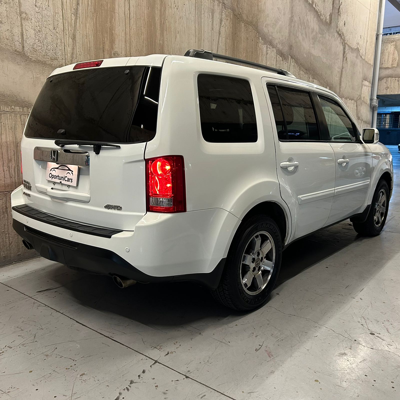 Vehicle media 5