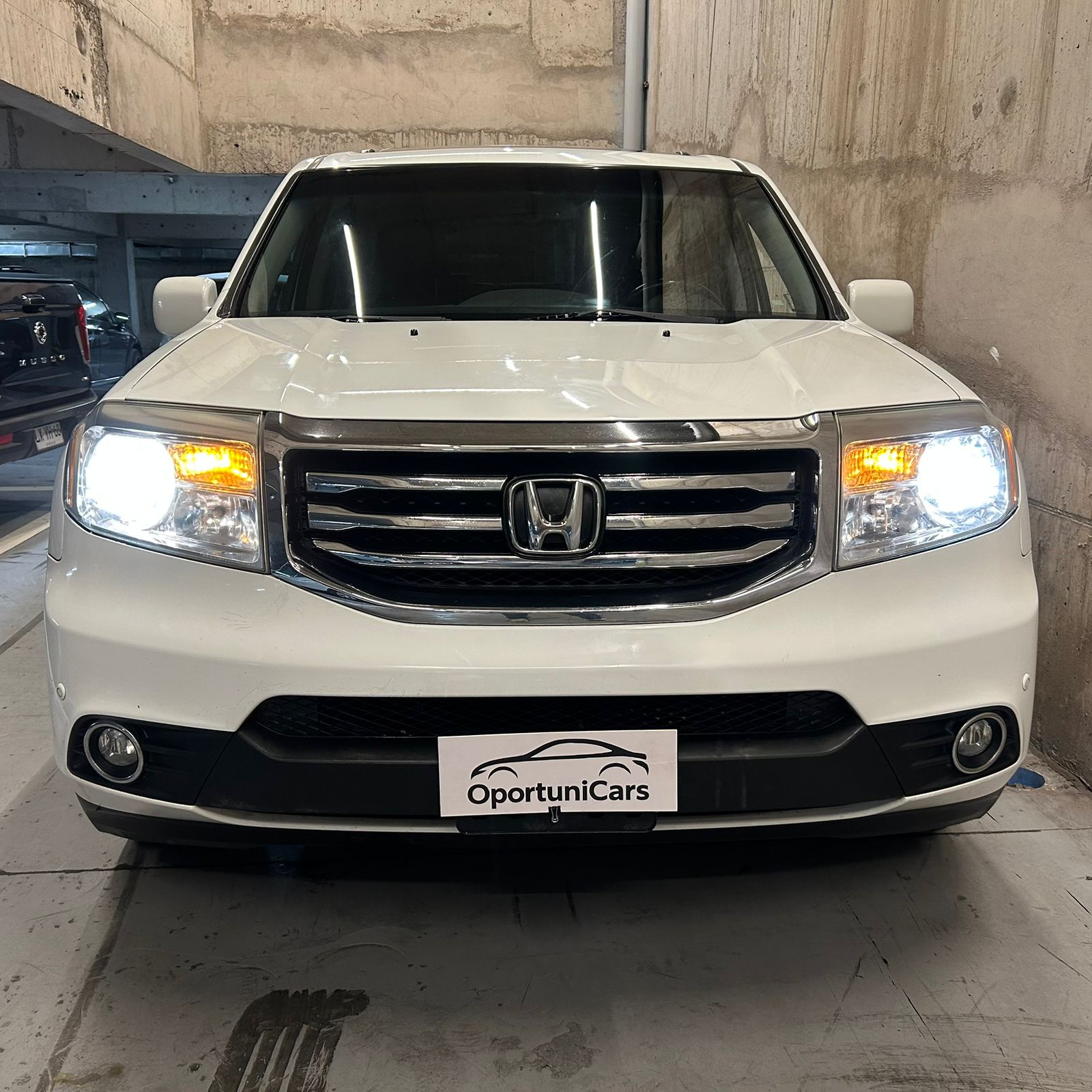 Vehicle media 8