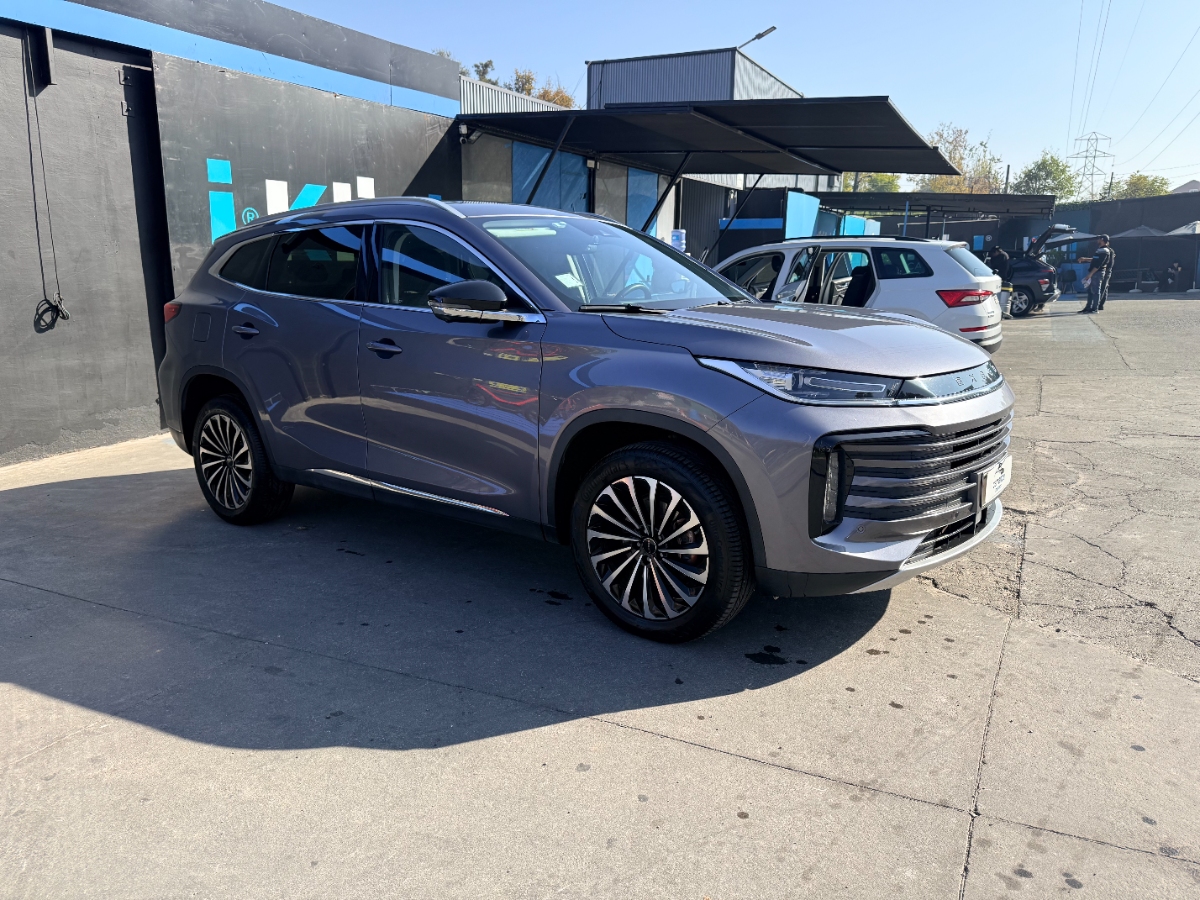 Vehicle media 2