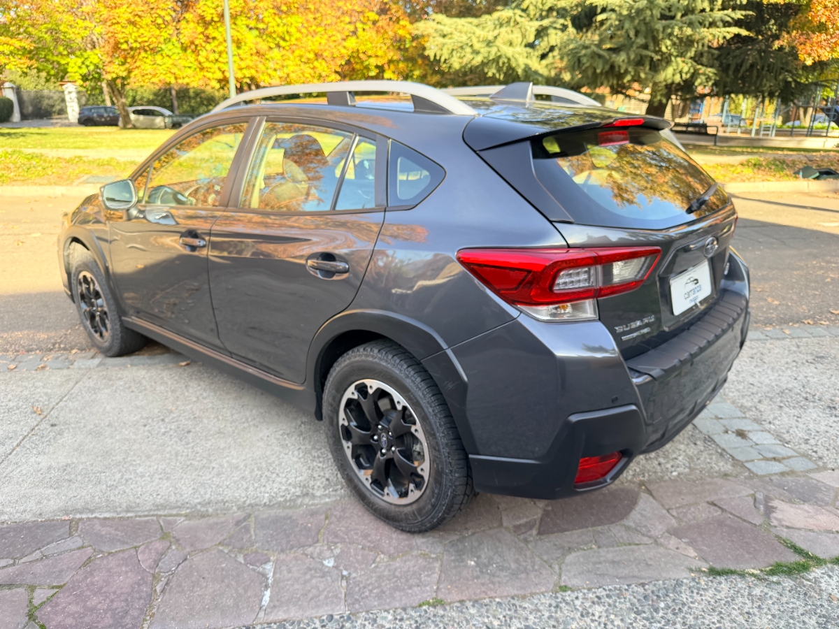 Vehicle media 8