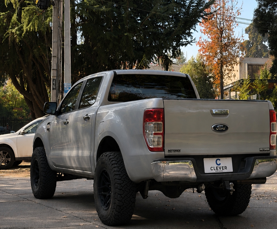 Vehicle media 3