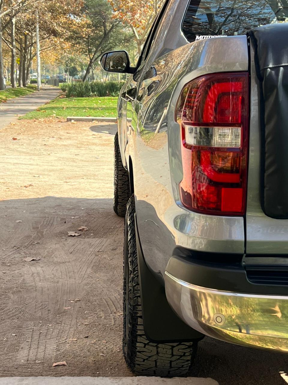 Vehicle media 8