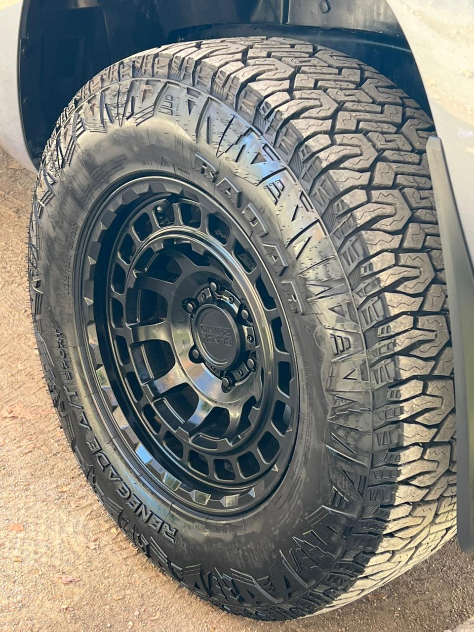Vehicle media 9