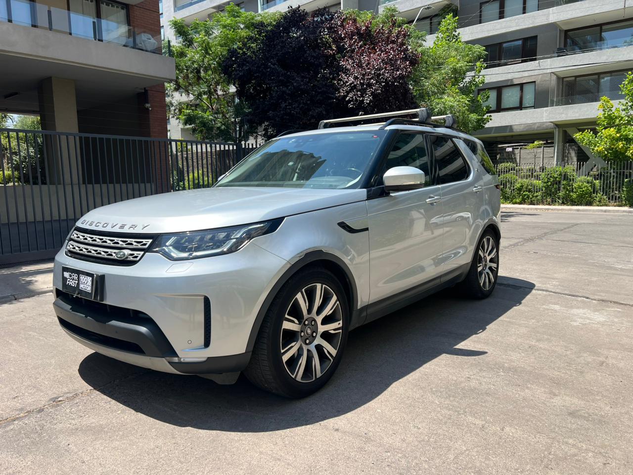 Land Rover Discovery undefined