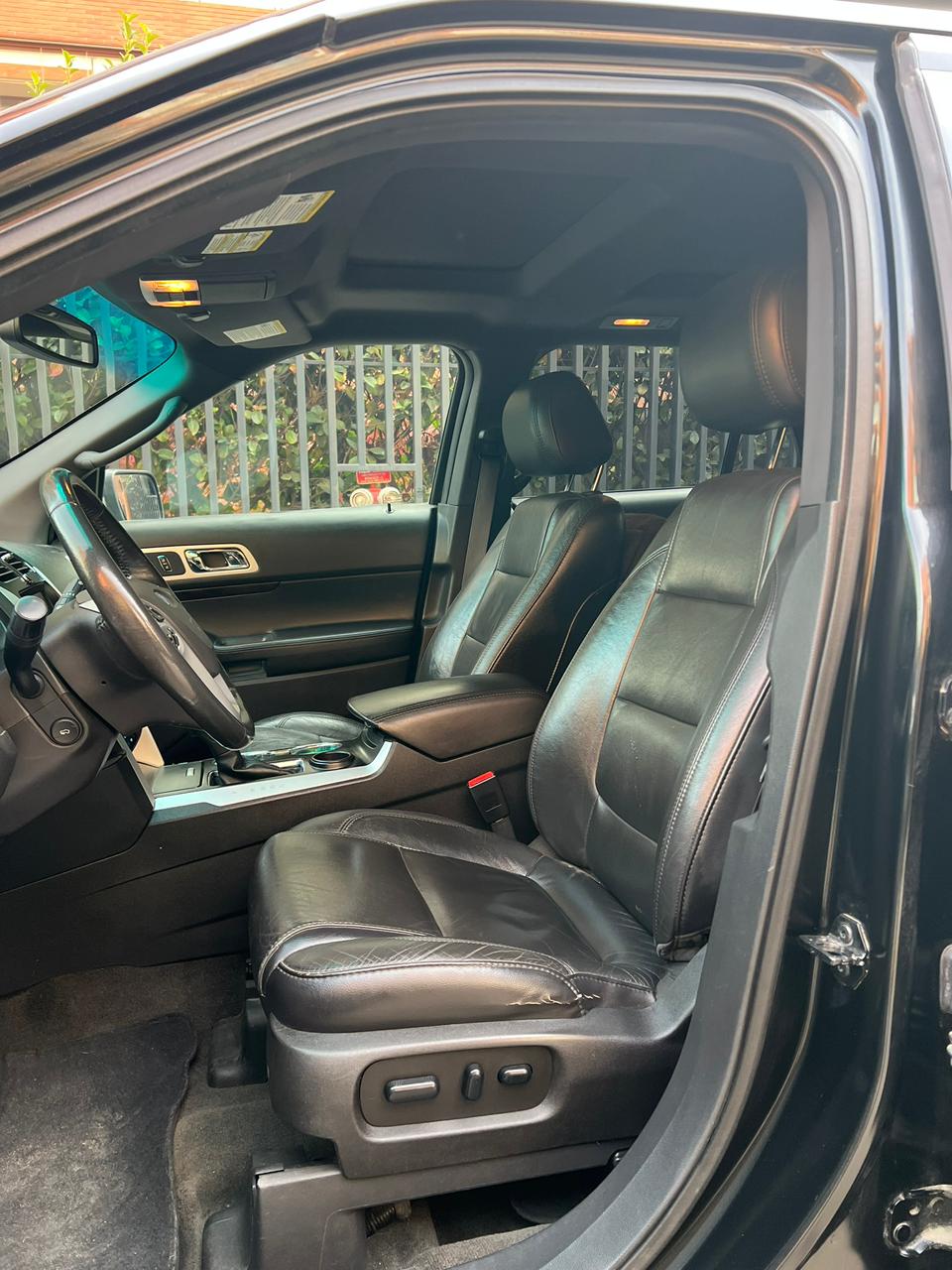 Vehicle media 9