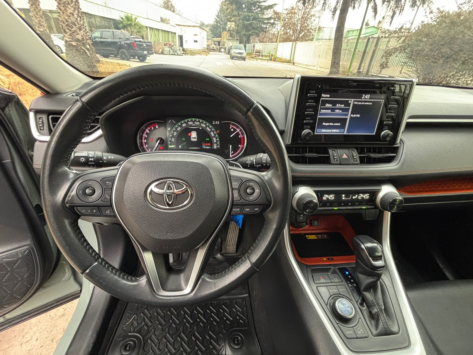 Vehicle media 8