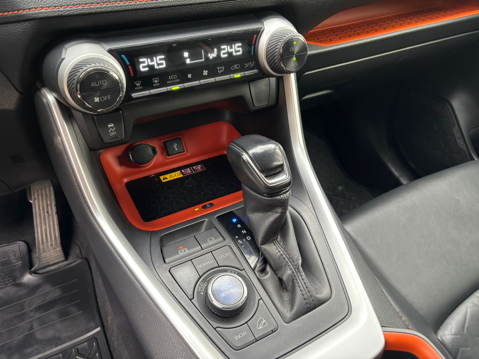 Vehicle media 5