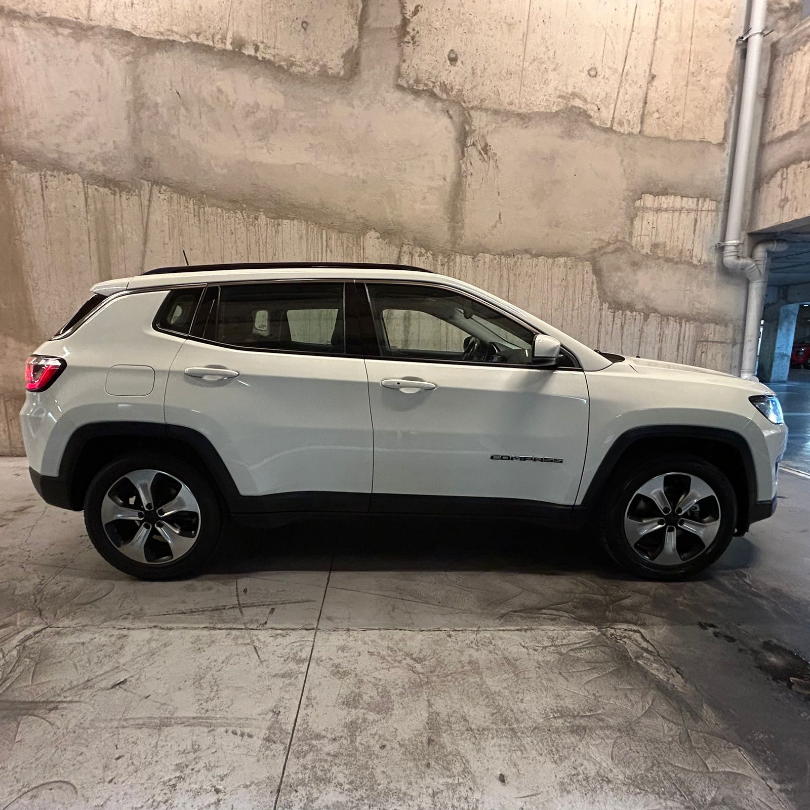 Vehicle media 6