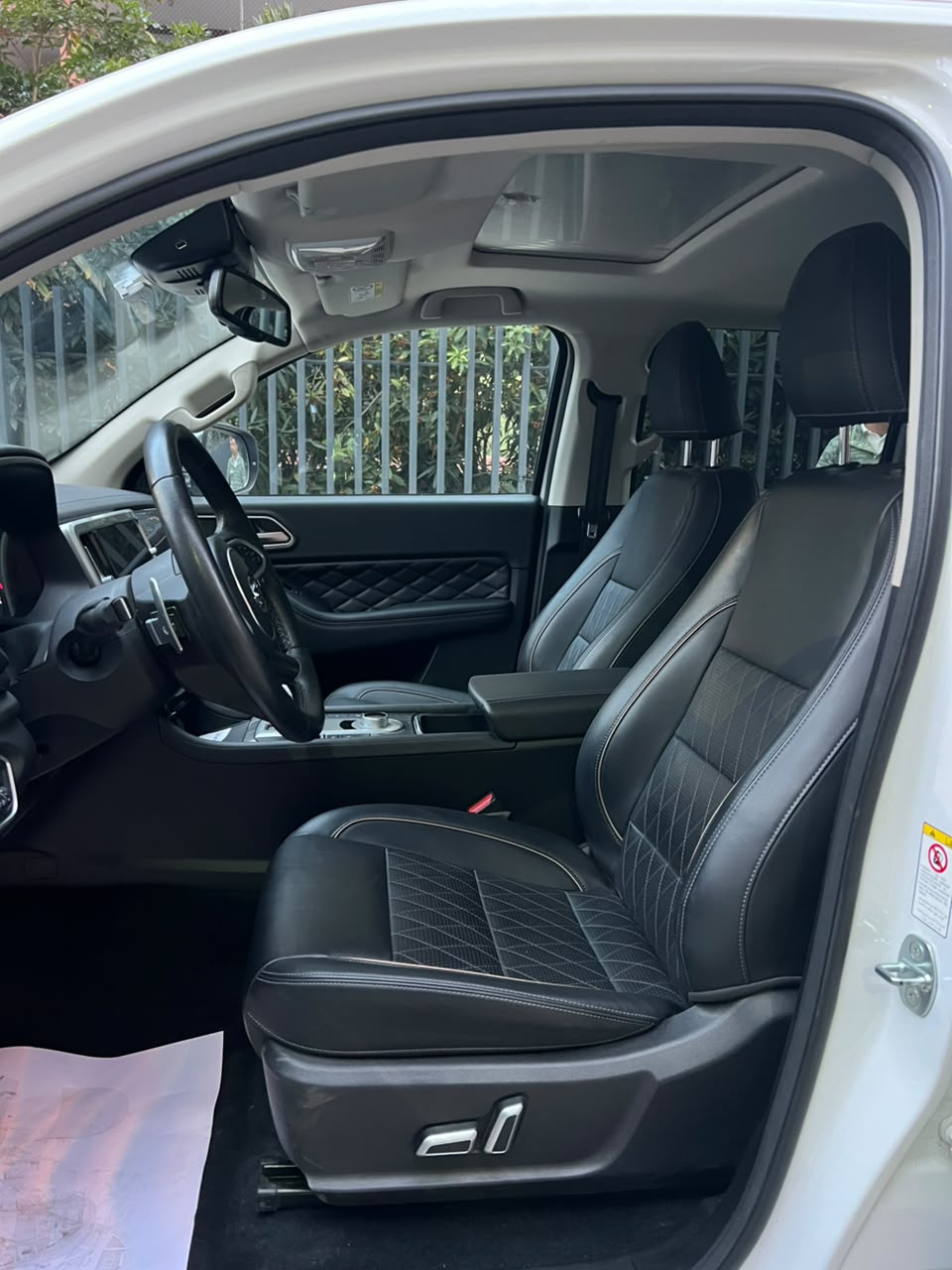 Vehicle media 9