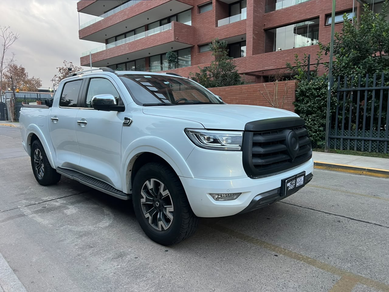 Vehicle media 4