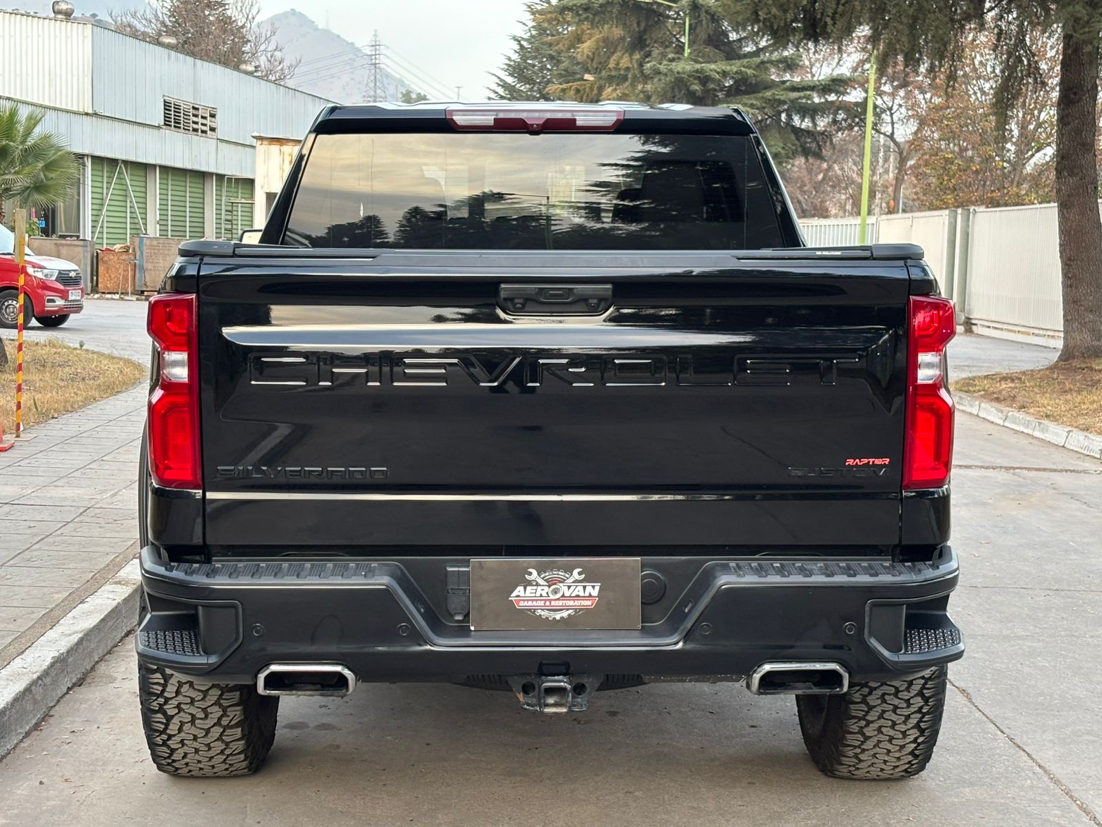 Vehicle media 6