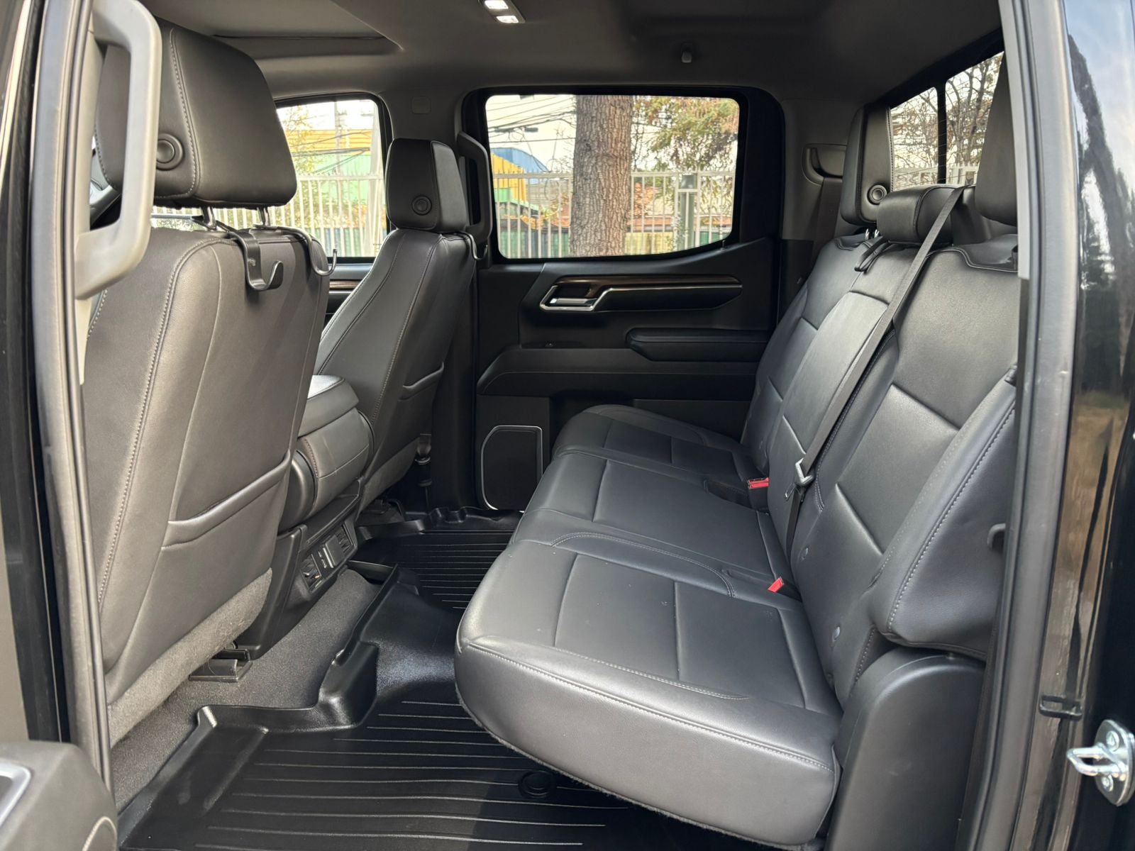 Vehicle media 9