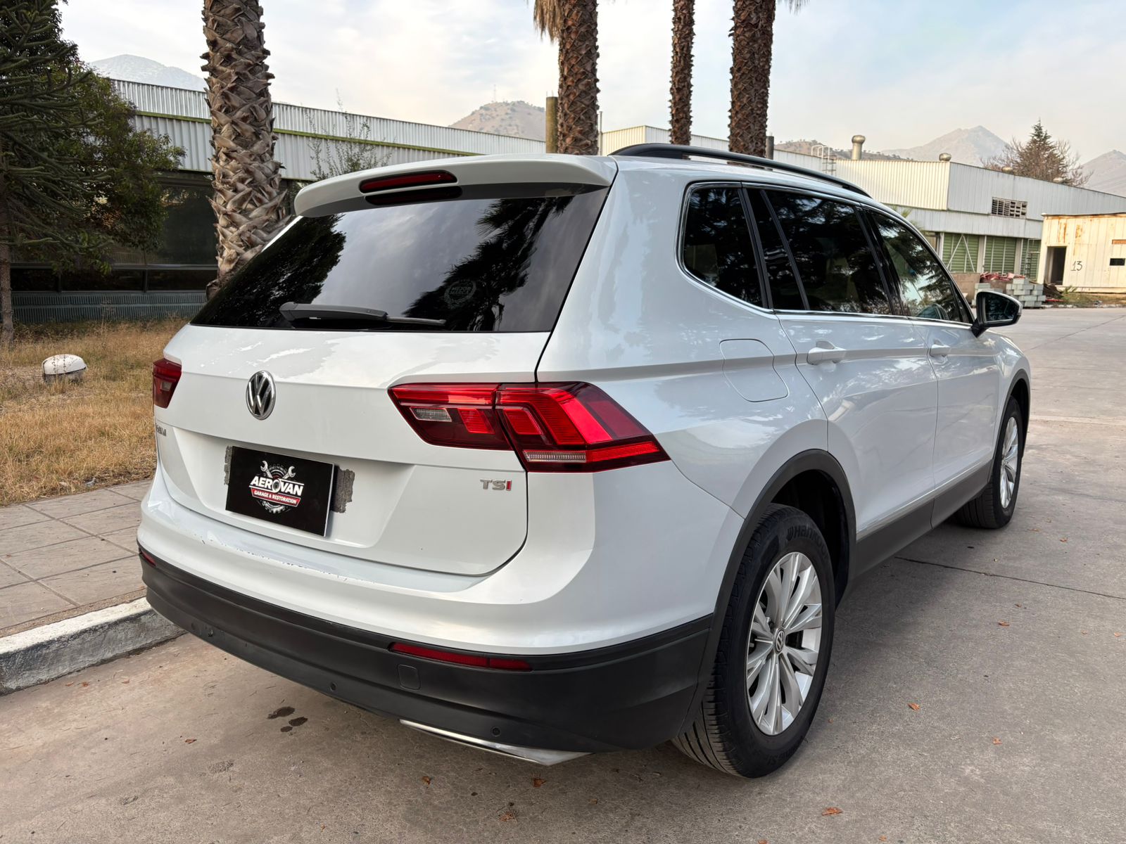 Vehicle media 4