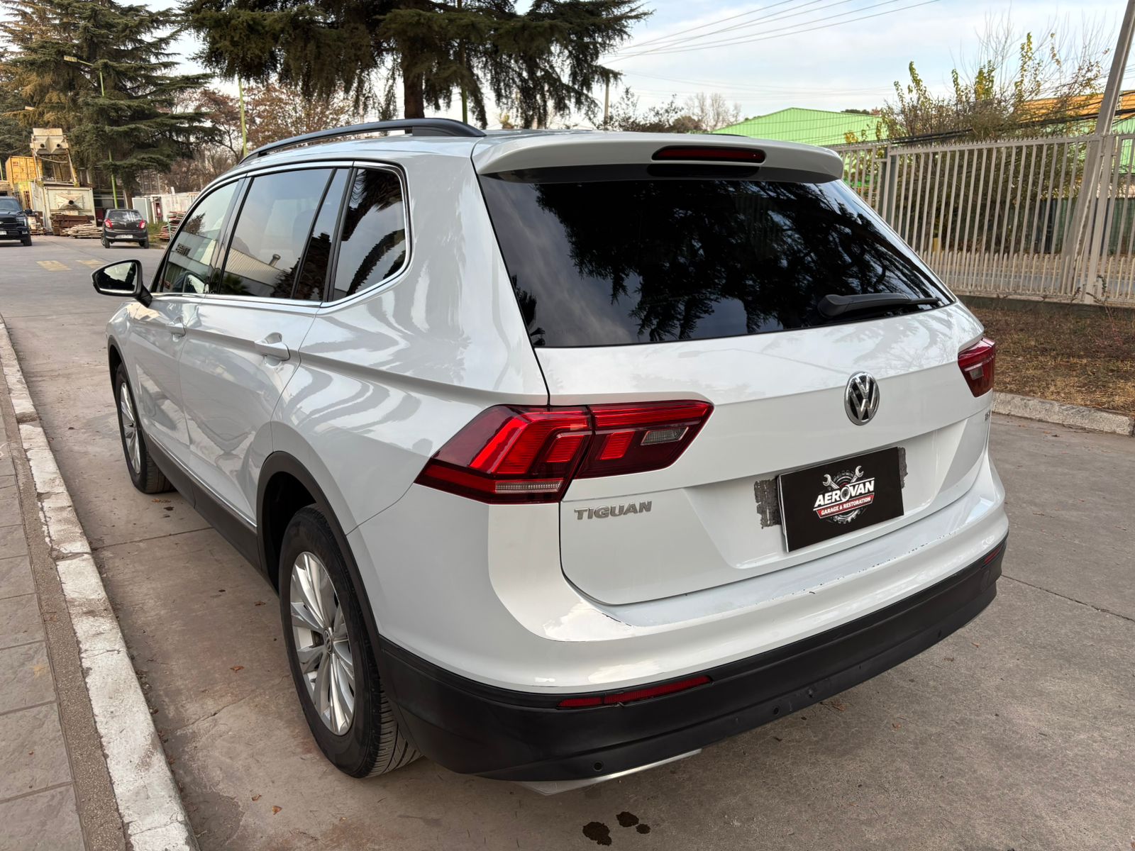 Vehicle media 5