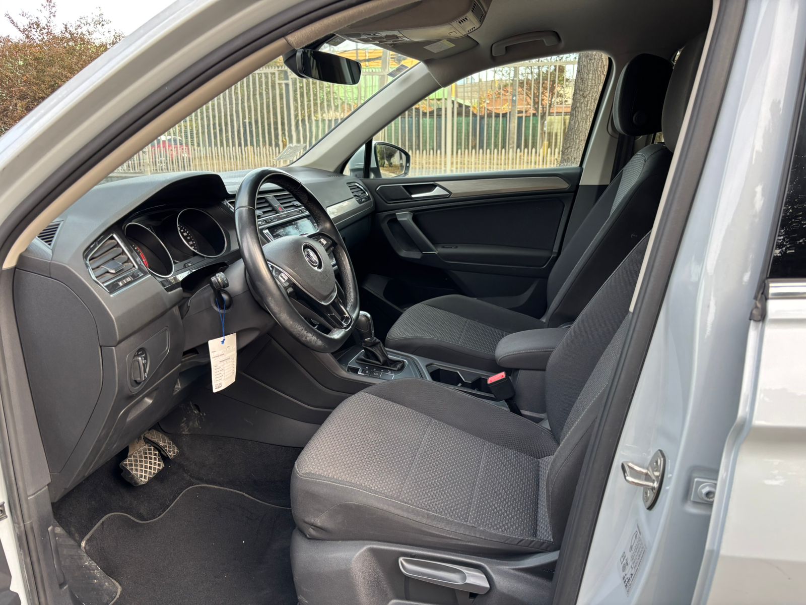 Vehicle media 6