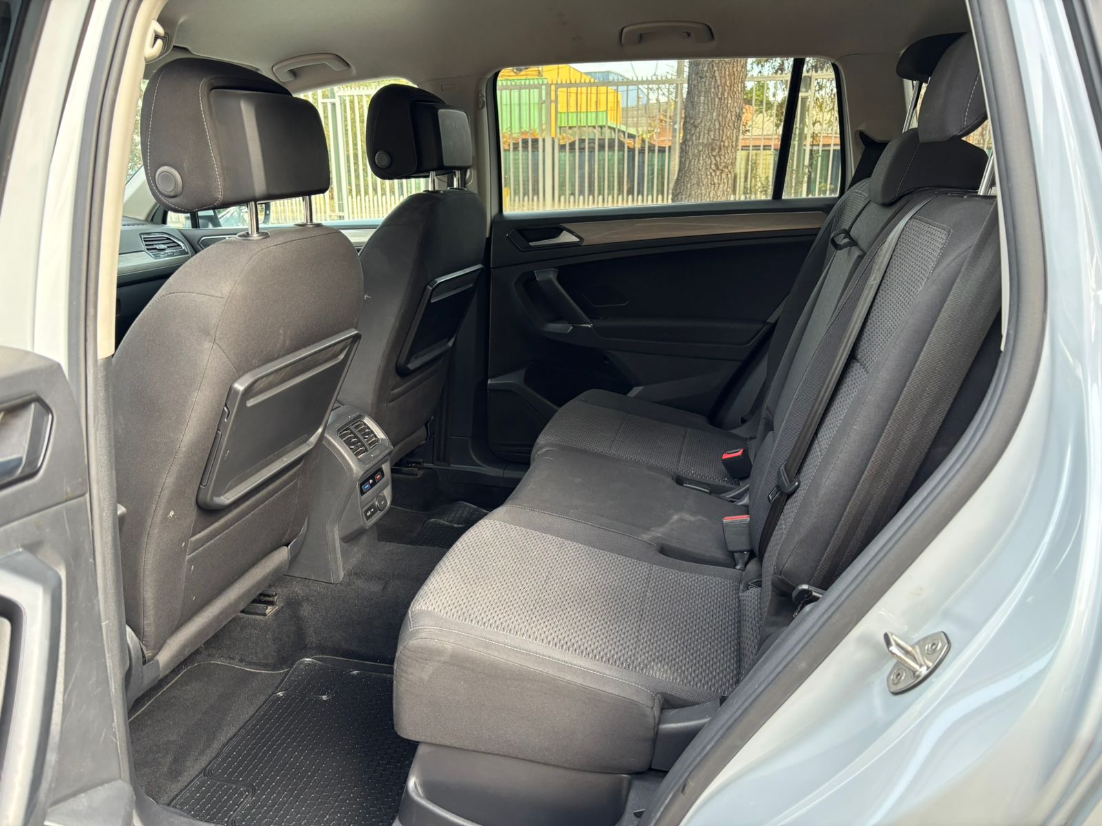 Vehicle media 9