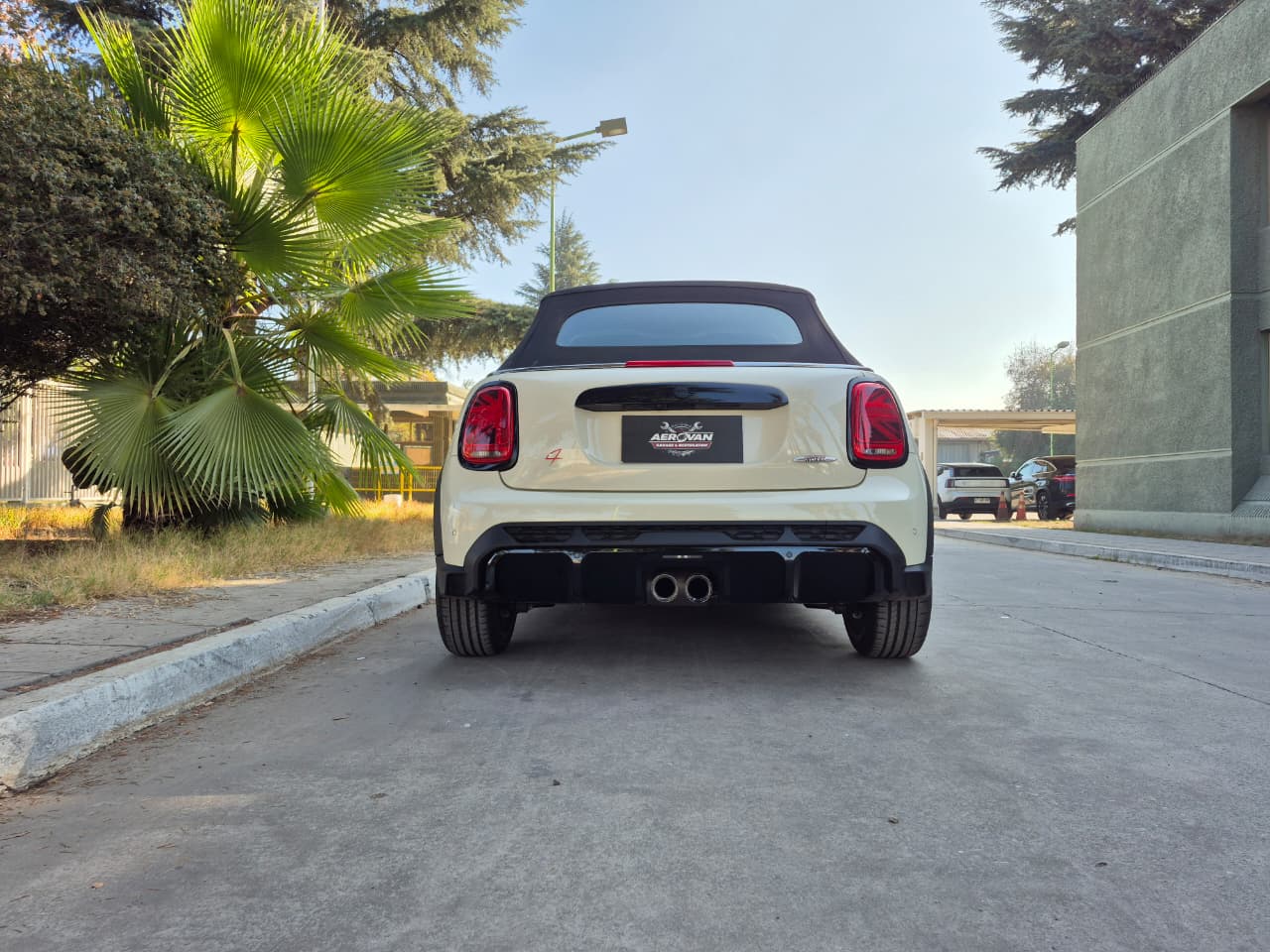 Vehicle media 6