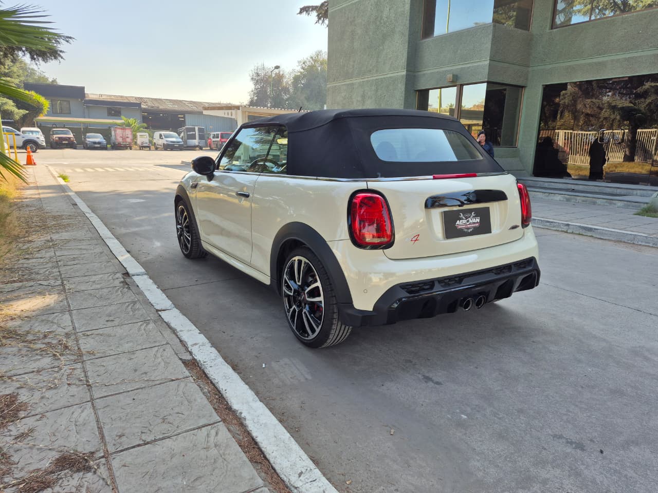 Vehicle media 7