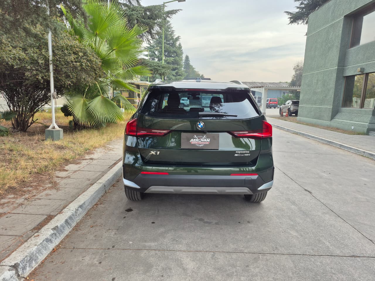 Vehicle media 4
