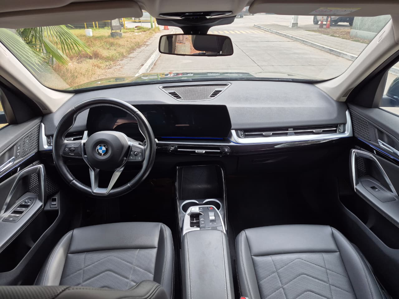 Vehicle media 6