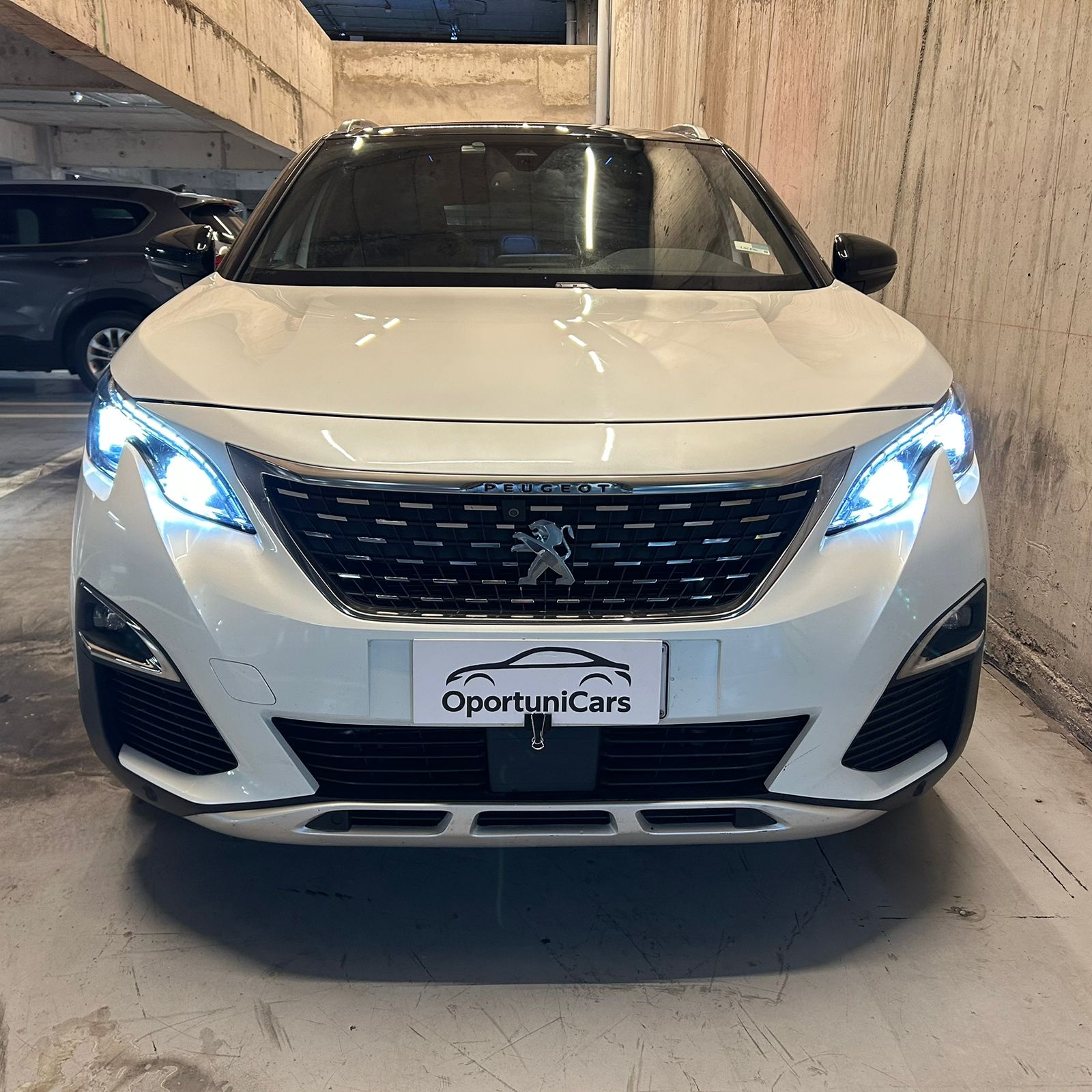 Vehicle media 8