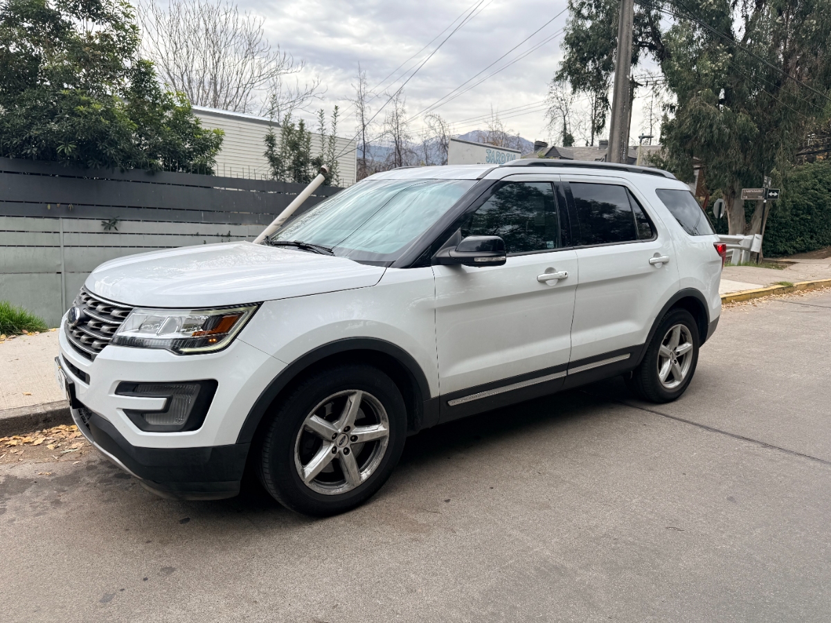 Vehicle media 8