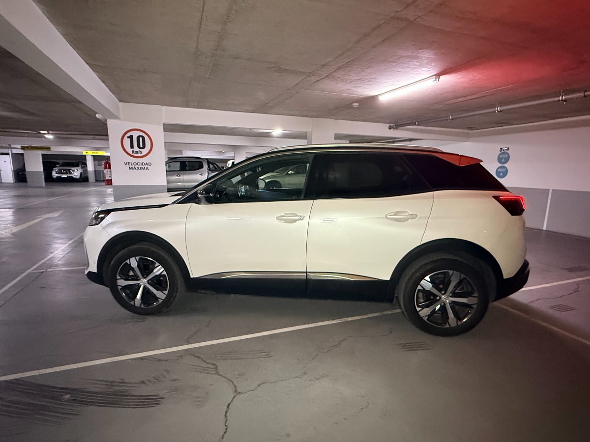 Vehicle media 7