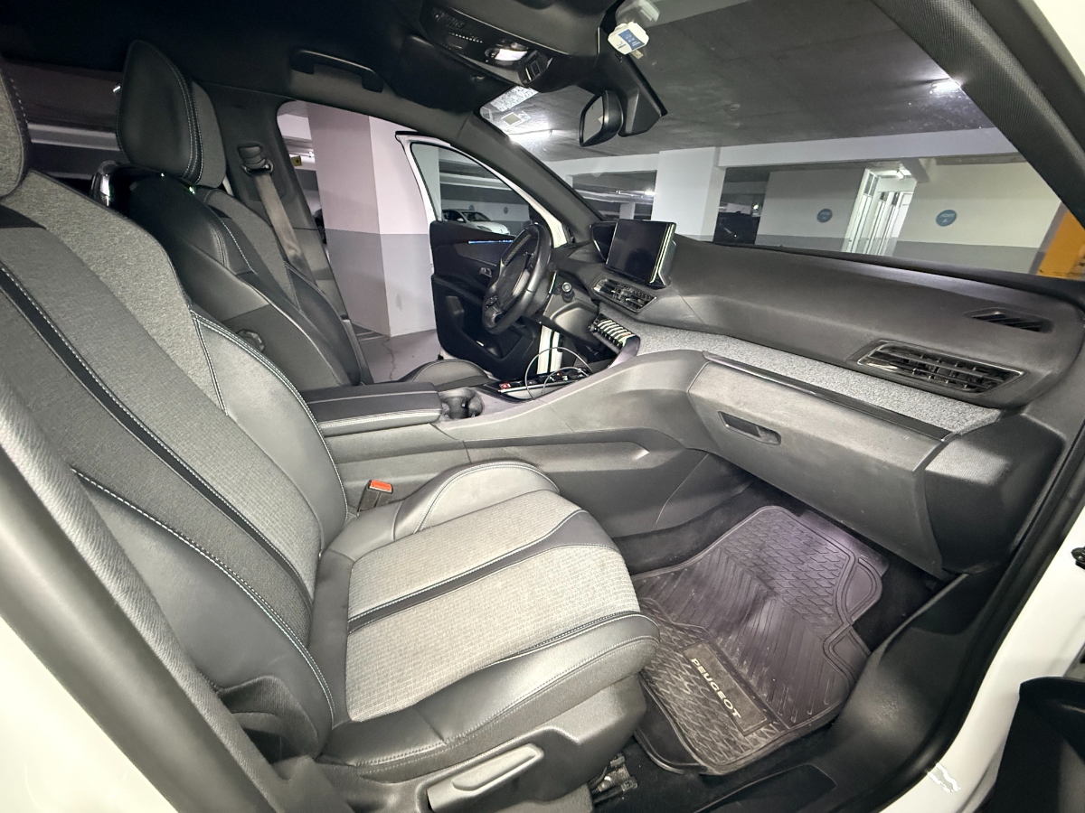 Vehicle media 18