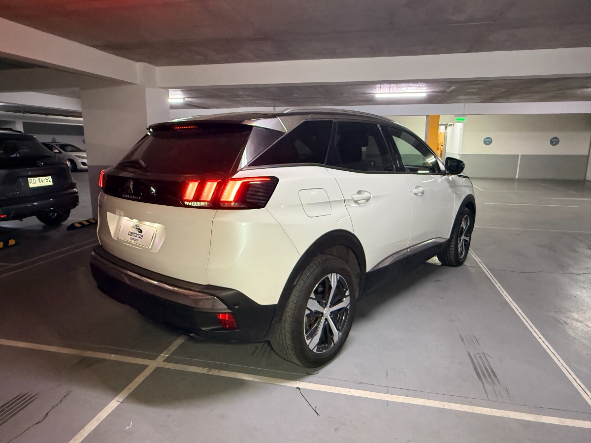 Vehicle media 4