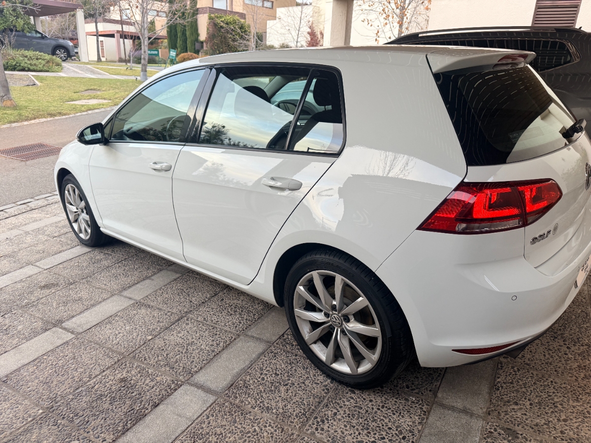 Vehicle media 6