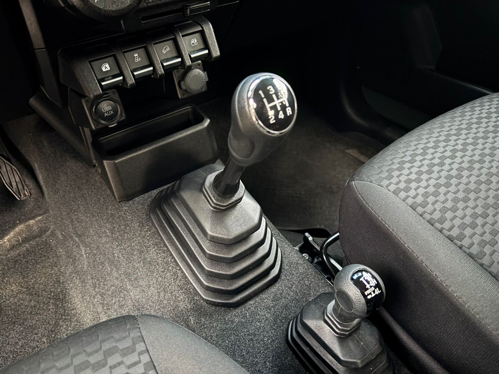 Vehicle media 7